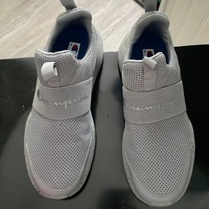 Champion sneaker only worn once